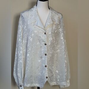 Fashion Bug   Ivory Floral Blouse.  NWT